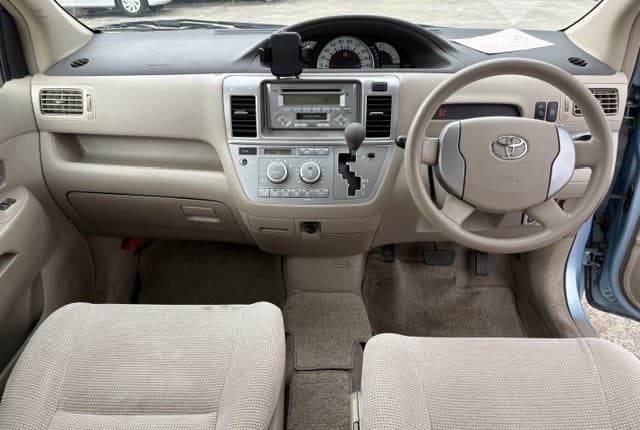 2007 Toyota Raum JDM car for sale — photo 18 of 25