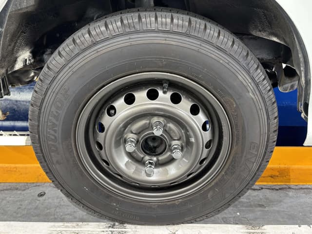 1999 Daihatsu Hijet JDM car for sale — photo 20 of 25