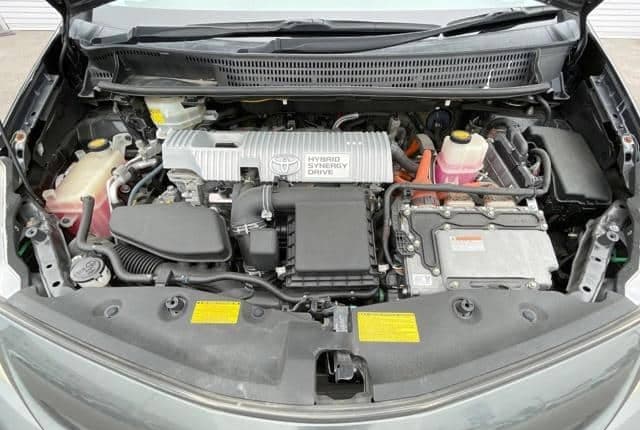 2011 Toyota Prius JDM car for sale — photo 8 of 25