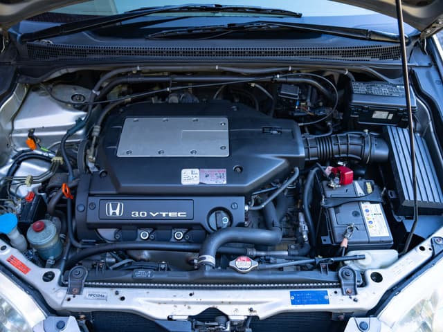 2000 Honda Odyssey JDM car for sale — photo 17 of 18