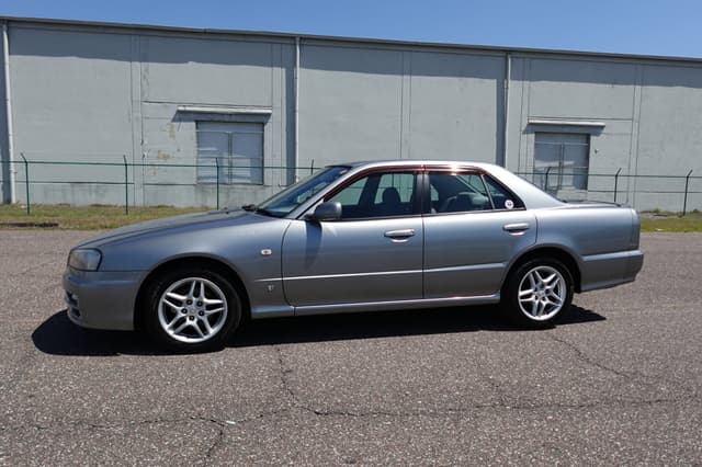 2001 Nissan Skyline JDM car for sale — photo 11 of 18