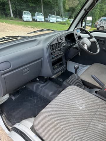 1998 Daihatsu Hijet JDM car for sale — photo 9 of 10