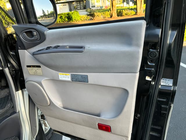 1994 Mitsubishi Delica JDM car for sale — photo 22 of 22