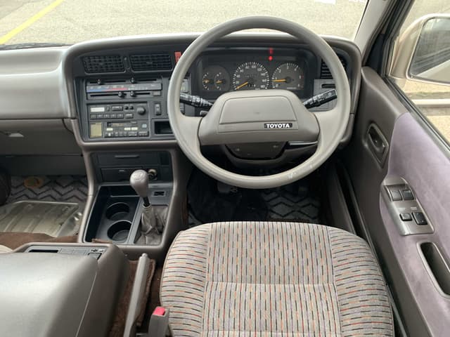 1994 Toyota HiAce JDM car for sale — photo 7 of 9