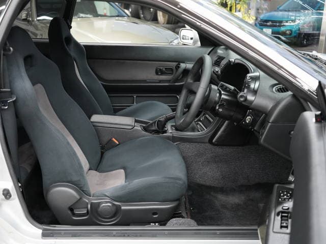 1993 Nissan Skyline JDM car for sale — photo 11 of 25