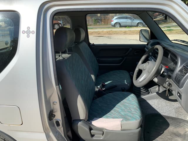 1998 Suzuki Jimny JDM car for sale — photo 14 of 17