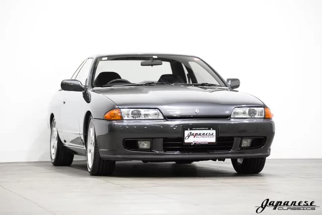 1992 Nissan Skyline JDM car for sale — photo 3 of 24