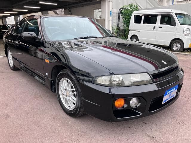 1997 Nissan Skyline JDM car for sale — photo 3 of 20