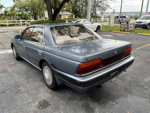 1989 Nissan Laurel JDM car for sale — photo 5 of 17