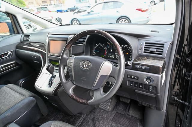 2011 Toyota Vellfire JDM car for sale — photo 18 of 25