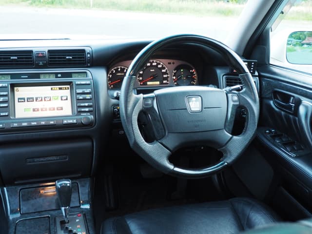 2000 Toyota Crown JDM car for sale — photo 16 of 25