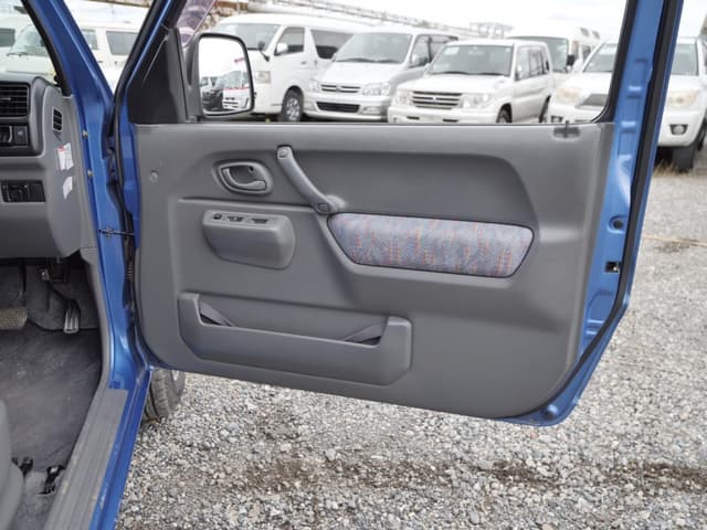 2002 Suzuki Jimny JDM car for sale — photo 25 of 25