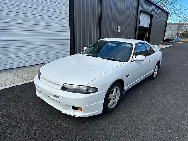 1996 Nissan Skyline JDM car for sale — photo 2 of 20