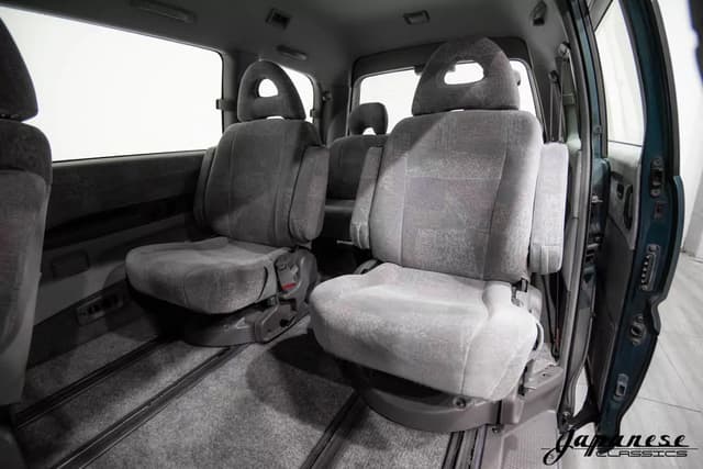1999 Mitsubishi Delica JDM car for sale — photo 17 of 25