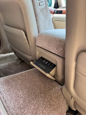 1999 Toyota Crown JDM car for sale — photo 14 of 25