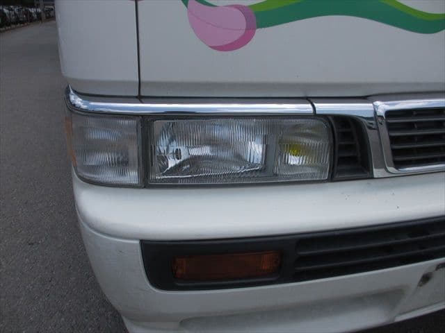 1999 Nissan Caravan JDM car for sale — photo 22 of 25