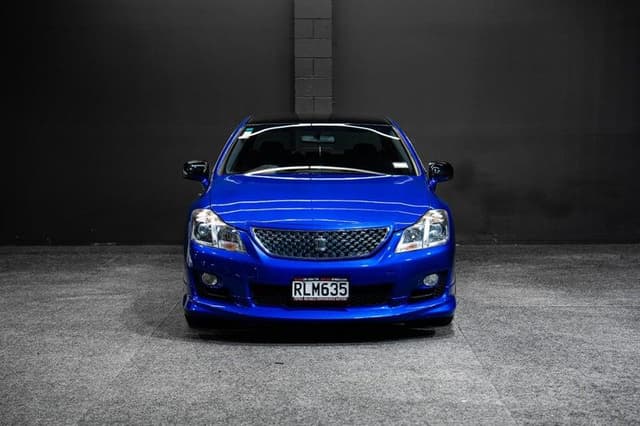 2009 Toyota Crown JDM car for sale — photo 7 of 18