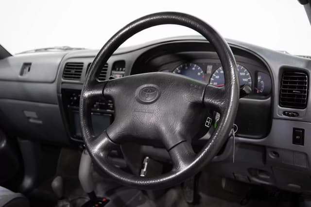 1999 Toyota Hilux JDM car for sale — photo 15 of 25