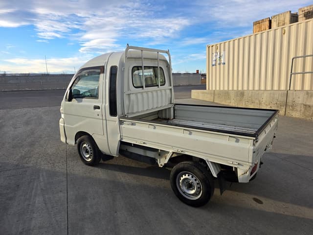2009 Daihatsu Hijet JDM car for sale — photo 6 of 15