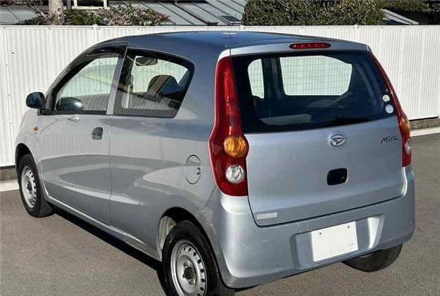 2011 Daihatsu Mira JDM car for sale — photo 9 of 25