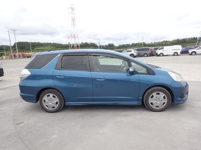 2011 Honda Fit JDM car for sale — photo 6 of 25