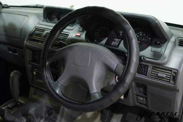 1997 Mitsubishi Pajero JDM car for sale — photo 14 of 25