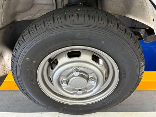 1998 Daihatsu Hijet JDM car for sale — photo 14 of 23