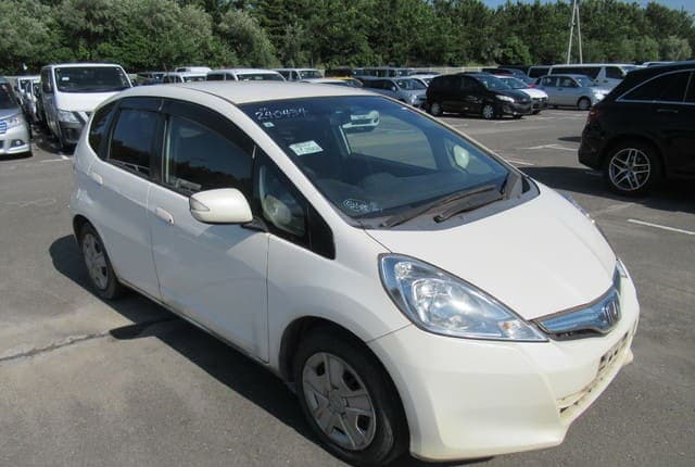 2011 Honda Fit JDM car for sale — photo 7 of 25