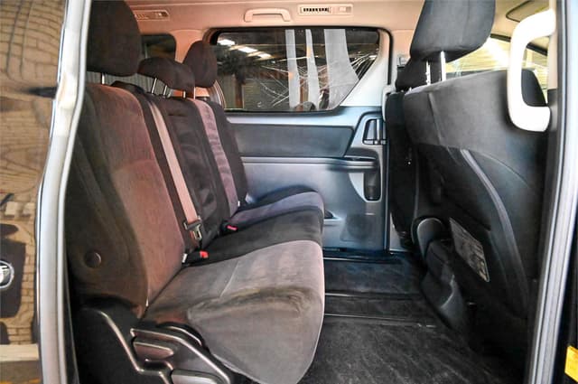 2012 Toyota Alphard JDM car for sale — photo 15 of 24