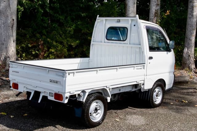 1996 Mitsubishi Minicab JDM car for sale — photo 6 of 18