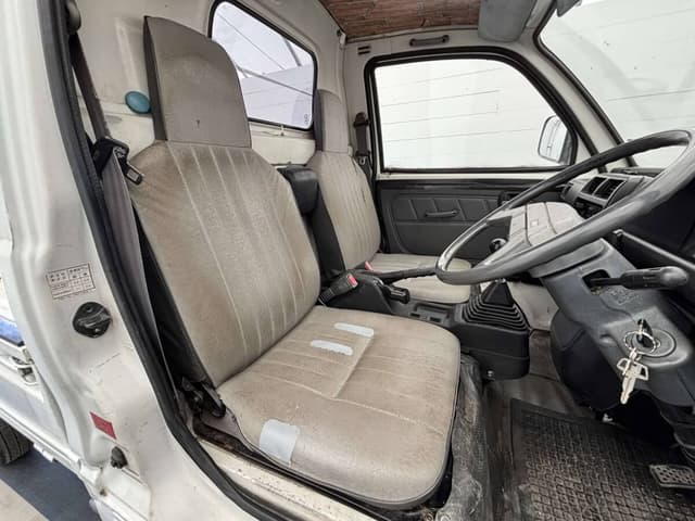 1991 Mitsubishi Minicab JDM car for sale — photo 9 of 25