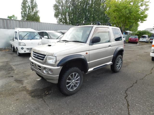 2002 Mitsubishi Pajero Mini JDM car for sale — photo 2 of 8