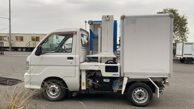 2001 Daihatsu Hijet JDM car for sale — photo 3 of 9