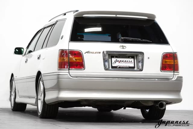 2001 Toyota Crown JDM car for sale — photo 6 of 25