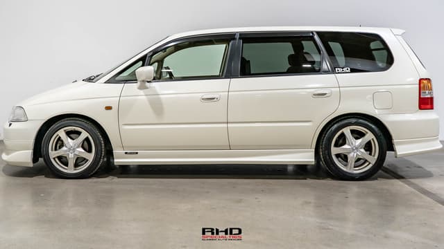 2000 Honda Odyssey JDM car for sale — photo 4 of 25