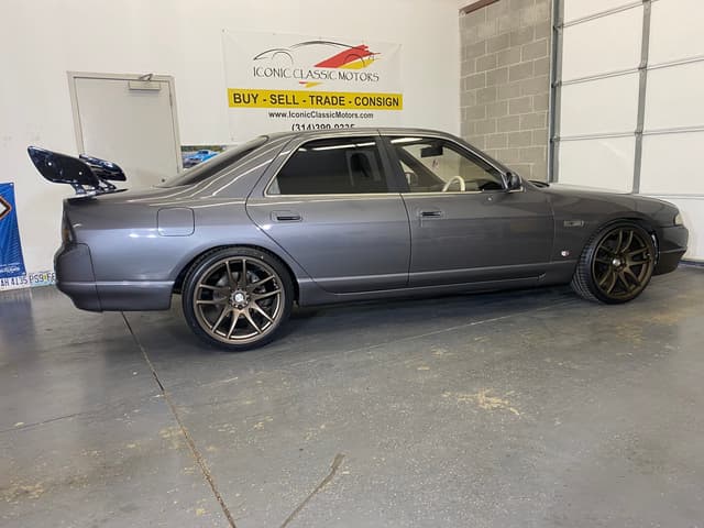 1993 Nissan Skyline JDM car for sale — photo 8 of 23
