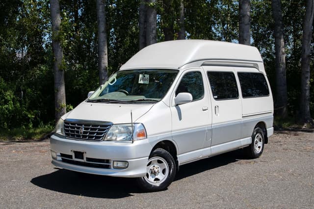 2001 Toyota Grand Hiace JDM car for sale — photo 3 of 19