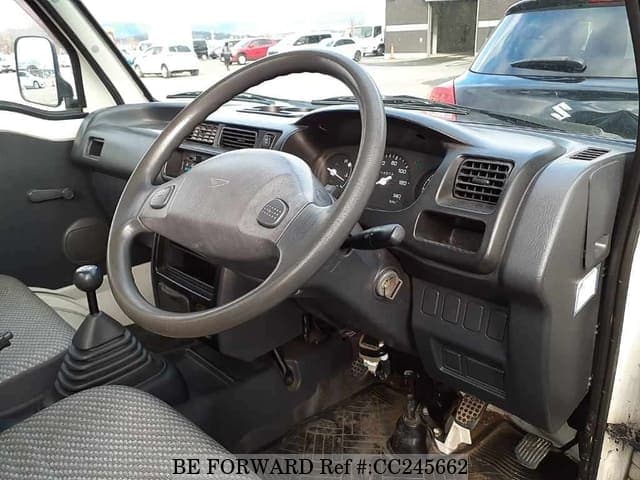 1999 Daihatsu Hijet JDM car for sale — photo 3 of 8