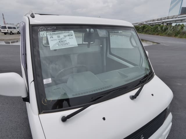 2002 Mitsubishi Minicab JDM car for sale — photo 12 of 25