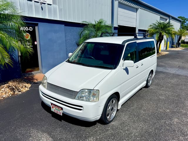 2000 Honda Stepwagon JDM car for sale — photo 3 of 25