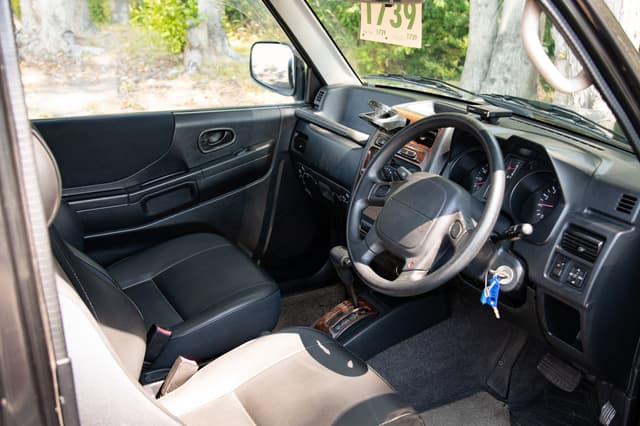 1998 Mitsubishi Pajero JDM car for sale — photo 10 of 15