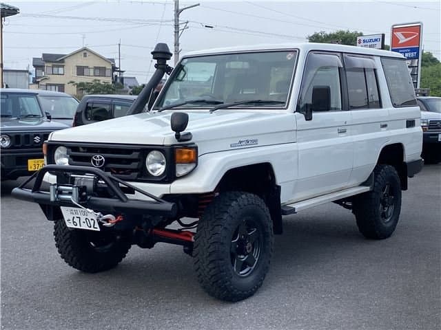 2001 Toyota Land Cruiser JDM car for sale — photo 2 of 21