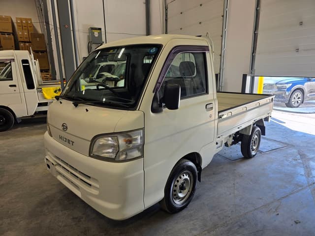2008 Daihatsu Hijet JDM car for sale — photo 2 of 13