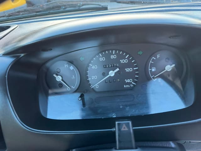 2000 Daihatsu Hijet JDM car for sale — photo 9 of 11