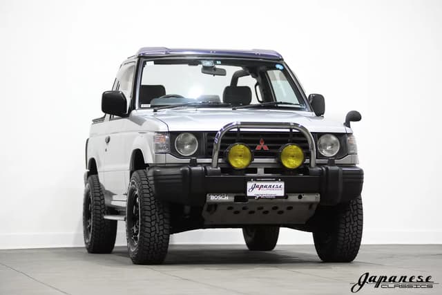 1992 Mitsubishi Pajero JDM car for sale — photo 3 of 25