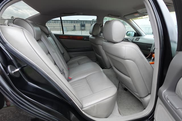 2001 Toyota Aristo JDM car for sale — photo 16 of 18