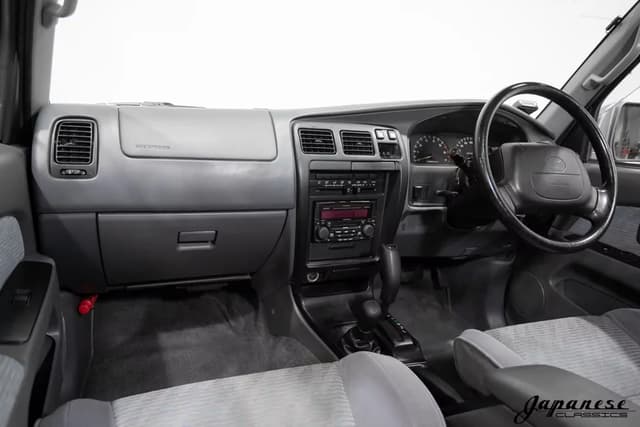 1996 Toyota Hilux Surf JDM car for sale — photo 9 of 25