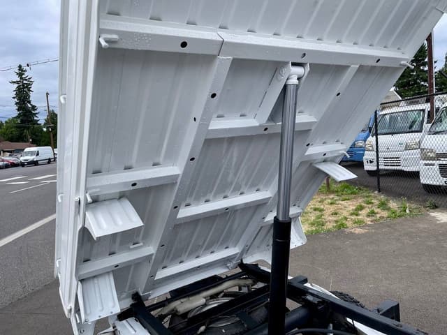 1998 Suzuki Carry JDM car for sale — photo 24 of 25