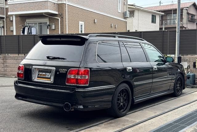 2003 Toyota Crown JDM car for sale — photo 10 of 25