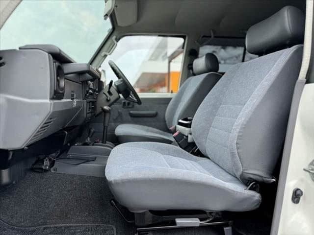 2000 Toyota Land Cruiser JDM car for sale — photo 10 of 15